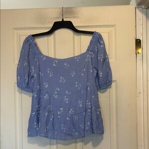 June & Ivy Blue Floral Babydoll Top Size Medium